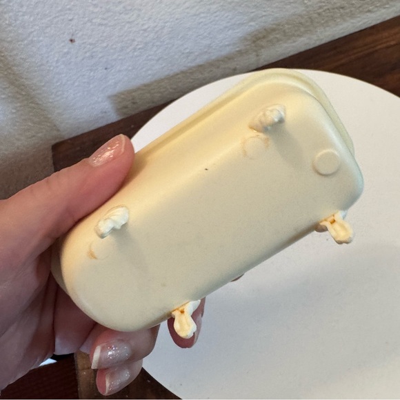 Dollhouse miniature furniture plastic bathtub - Picture 3 of 5